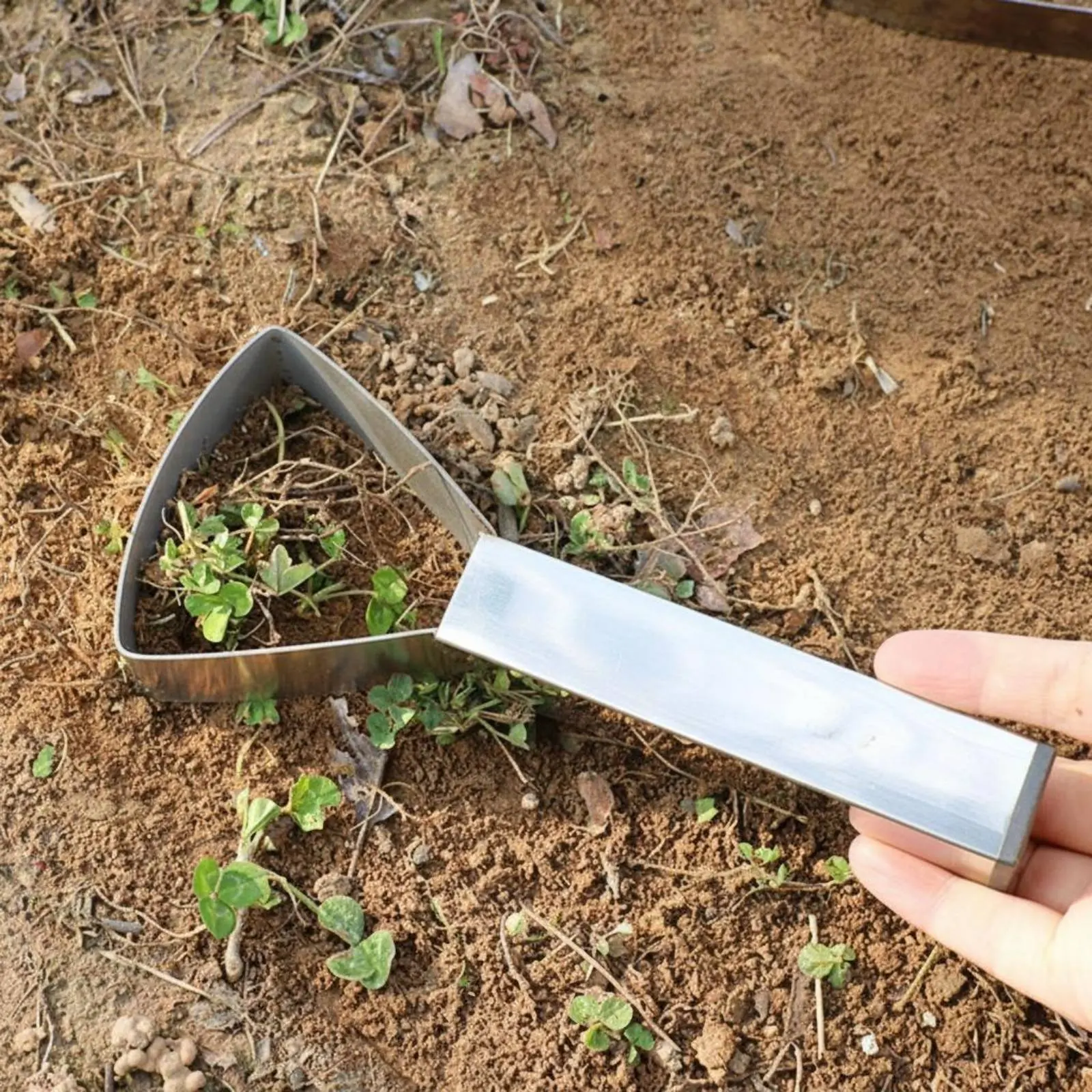 Manual Plant Removal Puller 2-in-1 Multifunctional Serrated Border Weeder Triangle Head Weeder Sturdy Duty Gardening Equipment