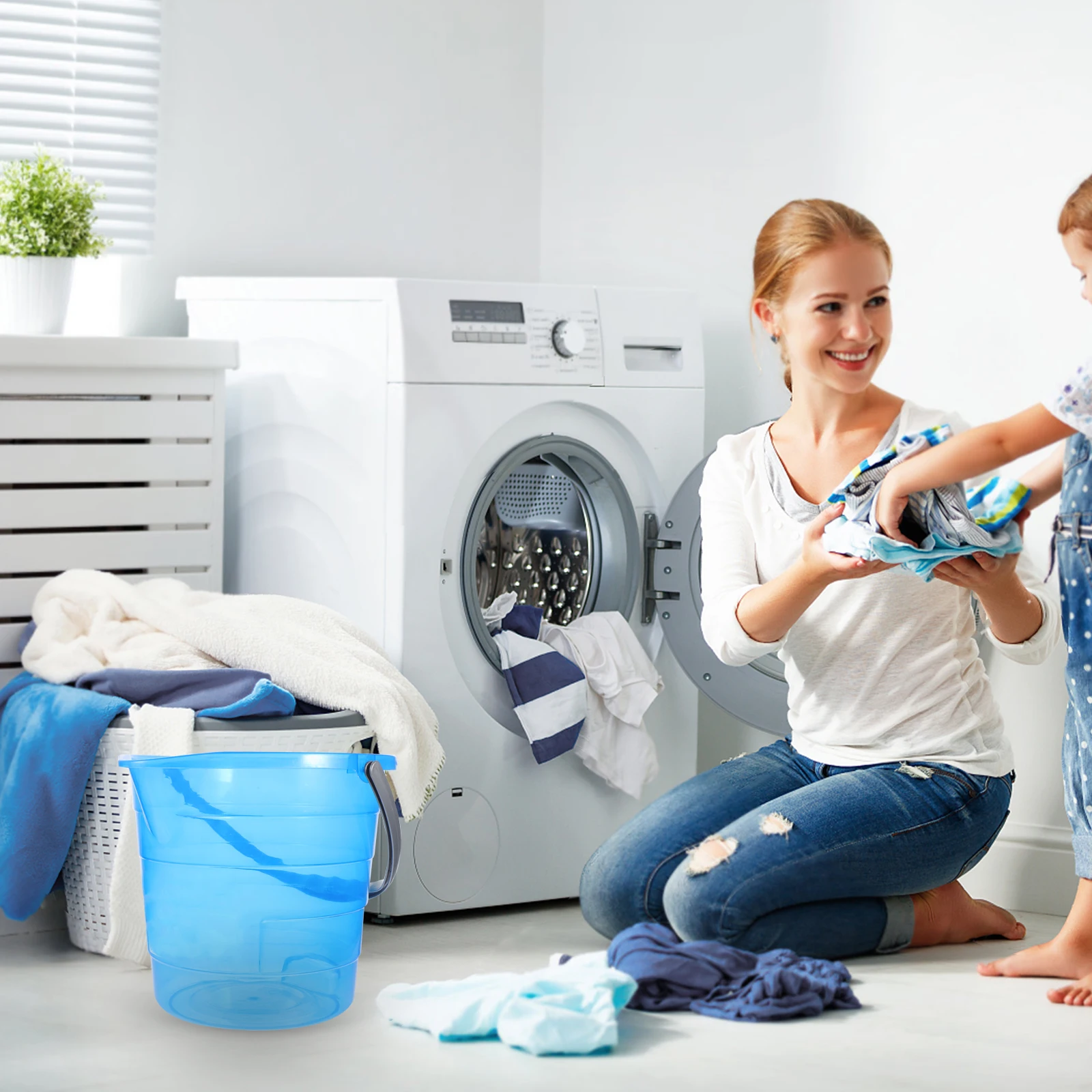 

Plastic Water 12L Blue Portable Storage Tank with Handle Water Bucket With Handle for Home Dormitory Bathing Laundry