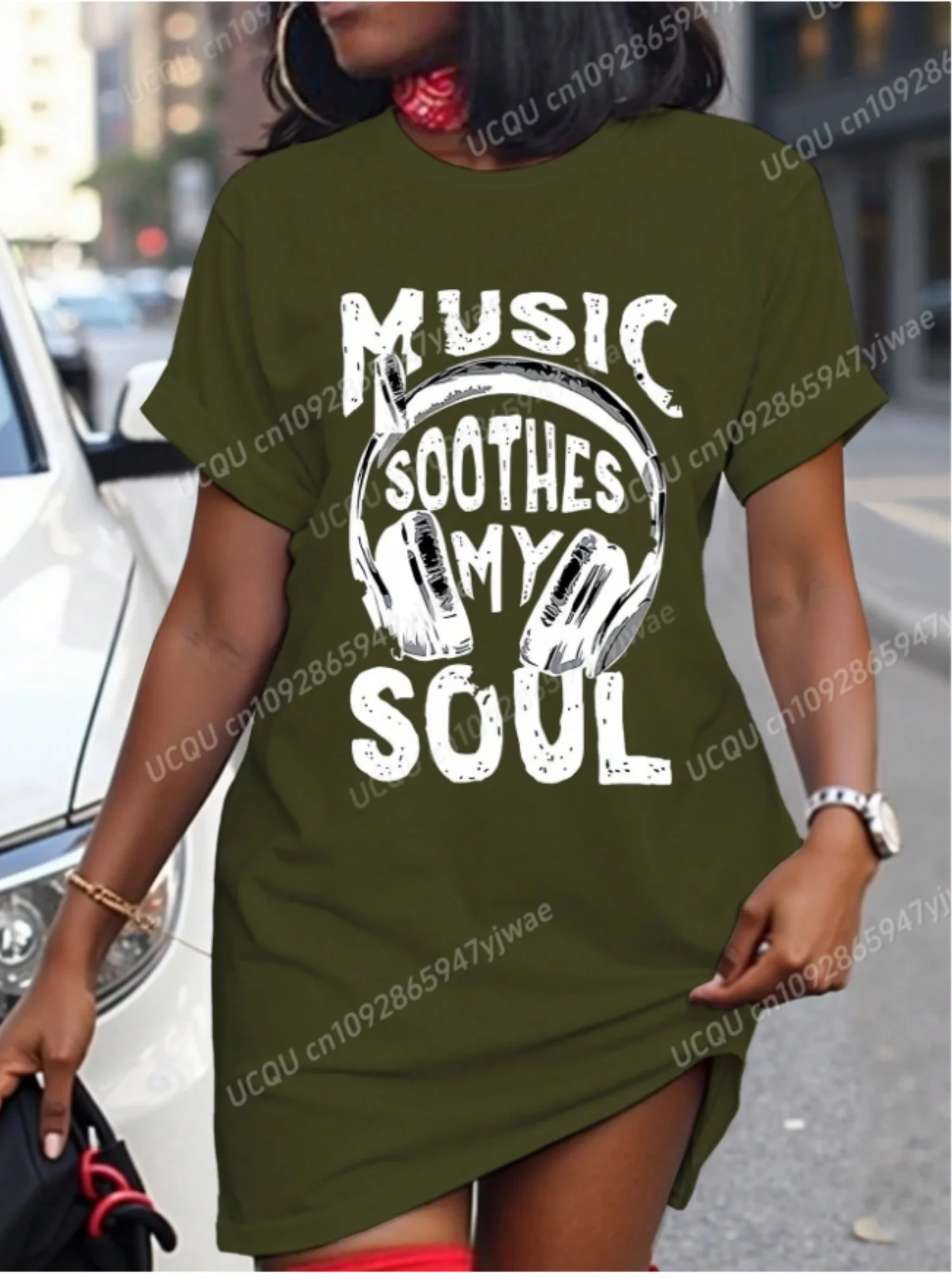 夏のポリエステル女性 Tシャツドレスルーズカジュアルミュージックソウルプリント O ネックレディ半袖プルオーバードレス女性服