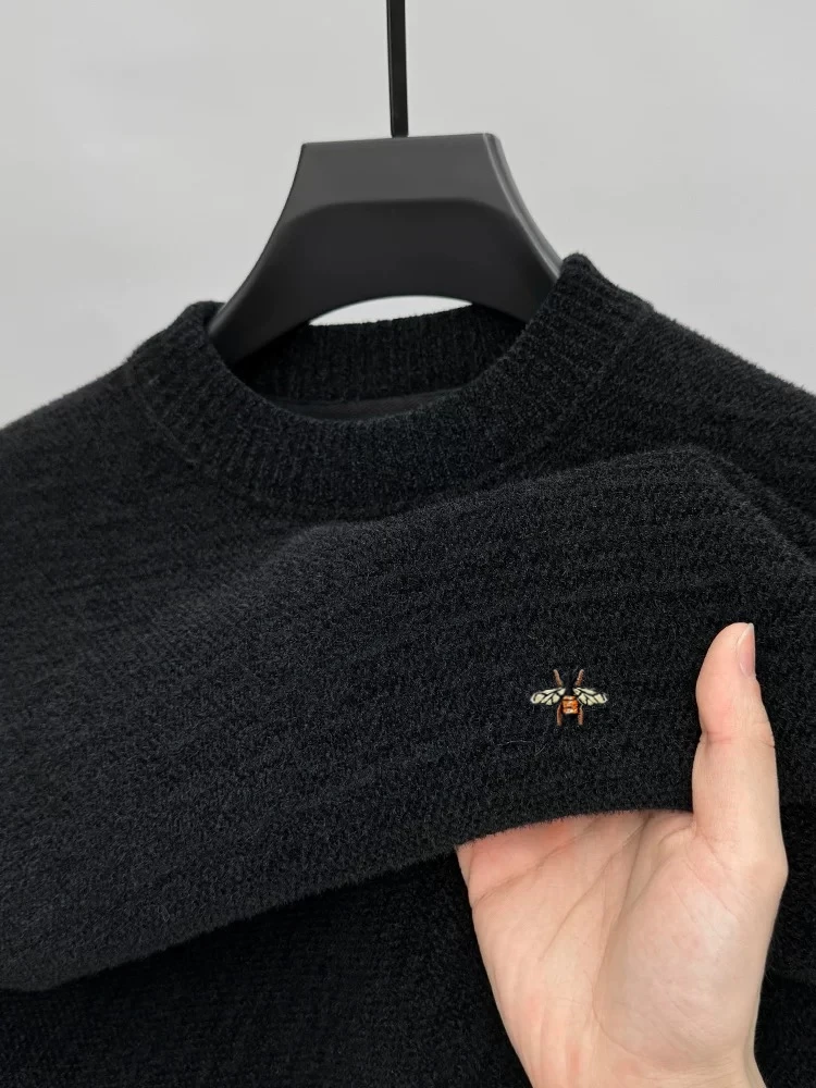Light Luxury Brand knitted men's round neck sweater thickened plush warm comfort casual pullover new trend bee embroidery top
