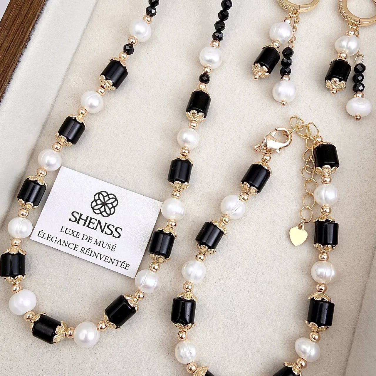 🖤Hepburn Style Black & White Contrast Pearl Necklace Bracelet Earrings Set - Minimalist Luxury Temperament Versatile