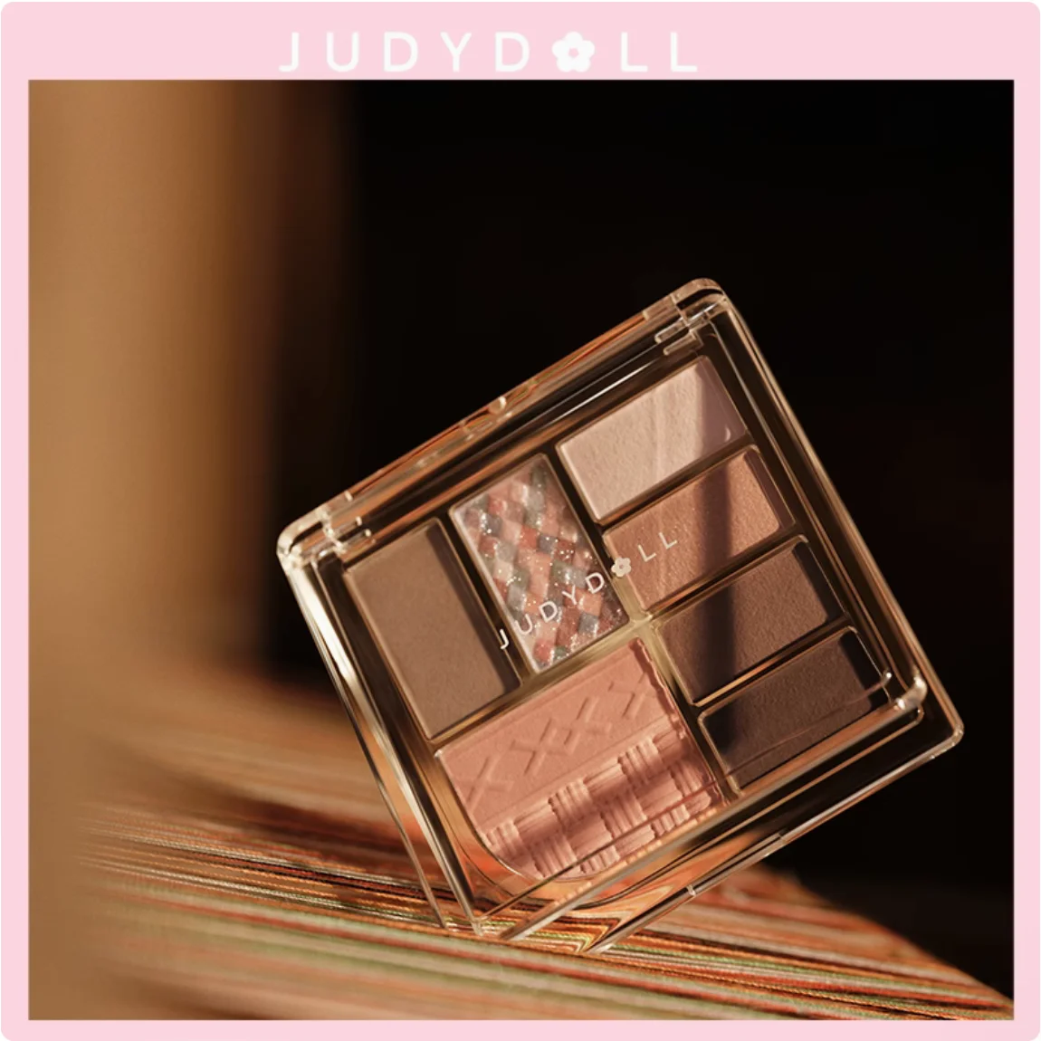 Judydoll 7-Farben-Palette Lidschatten Highlight Powder Eye Langlebige Palette geräuchert täglich Matte Shimmer Makeup Cosmetics