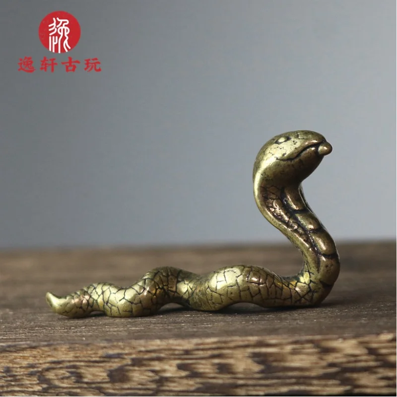 

Wholesale Two Pieces Price Yellow Snake Python Hand Pieces Cute Snake Carvings Device Year of Snake Solid Pure Copper