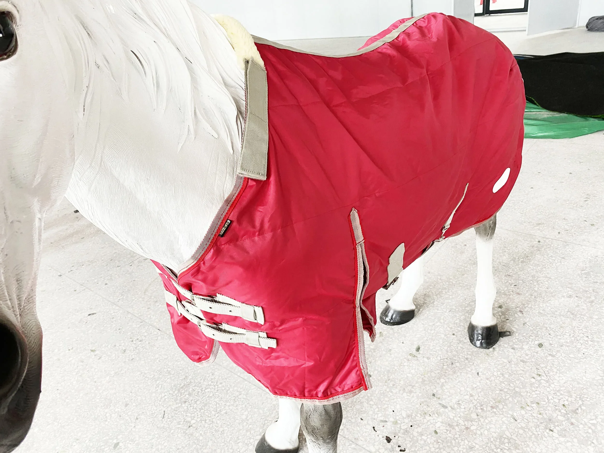 Tappeti da giorno per coperta calda per cavallo in pile invernale in tessuto impermeabile leggero per cavalli di vendita caldo