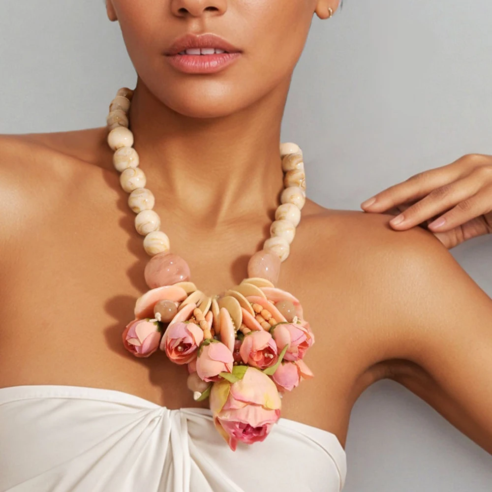 Statement-Halskette mit dreidimensionalen Blumencluster-Perlen für Damen und Mädchen, Hochzeitsschmuck