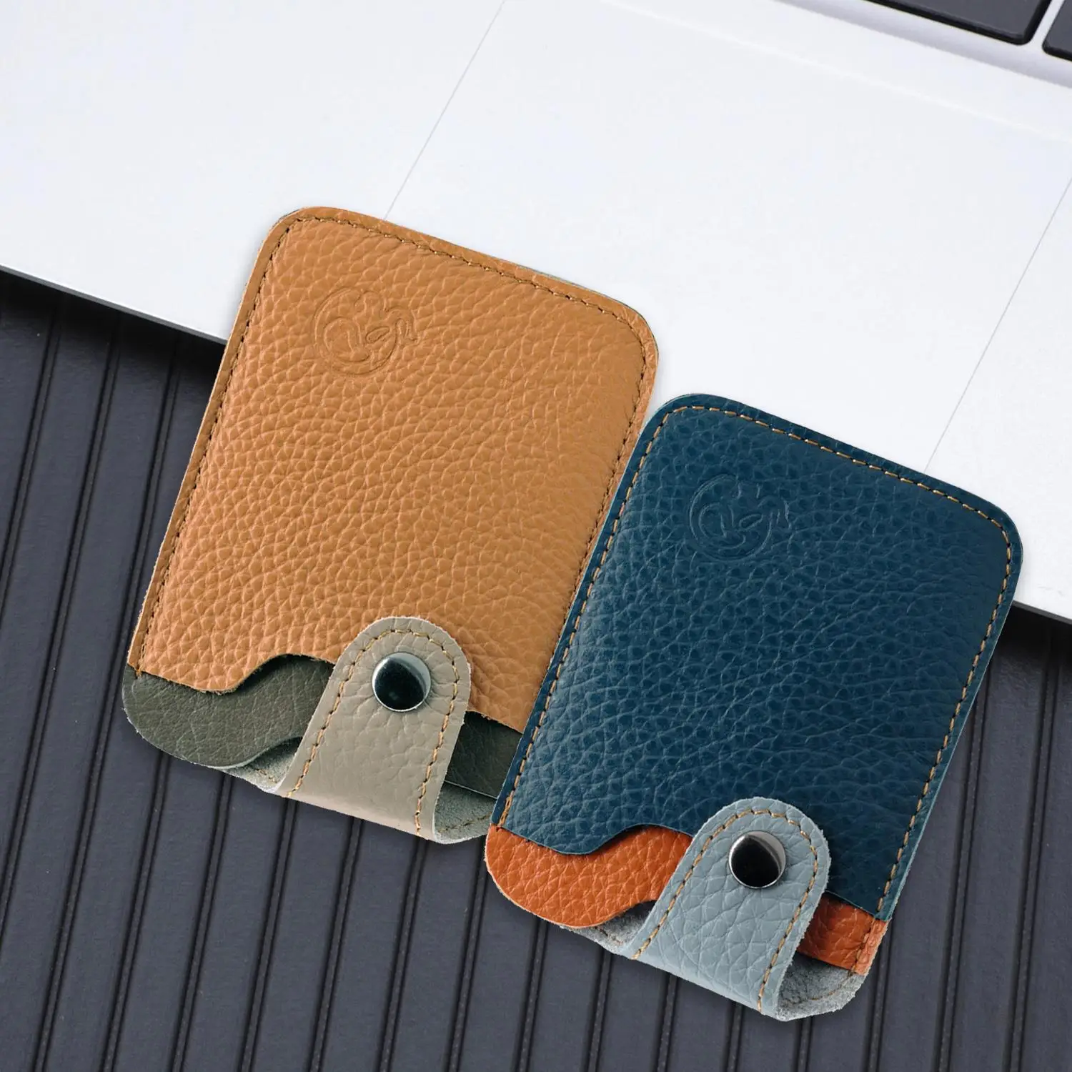 

New 1 Pc Unisex Cowhide Genuine Leather Credit Card Holder Wallet Short Purse Mini ID Card Case For Men Bag Bus Card Pocket