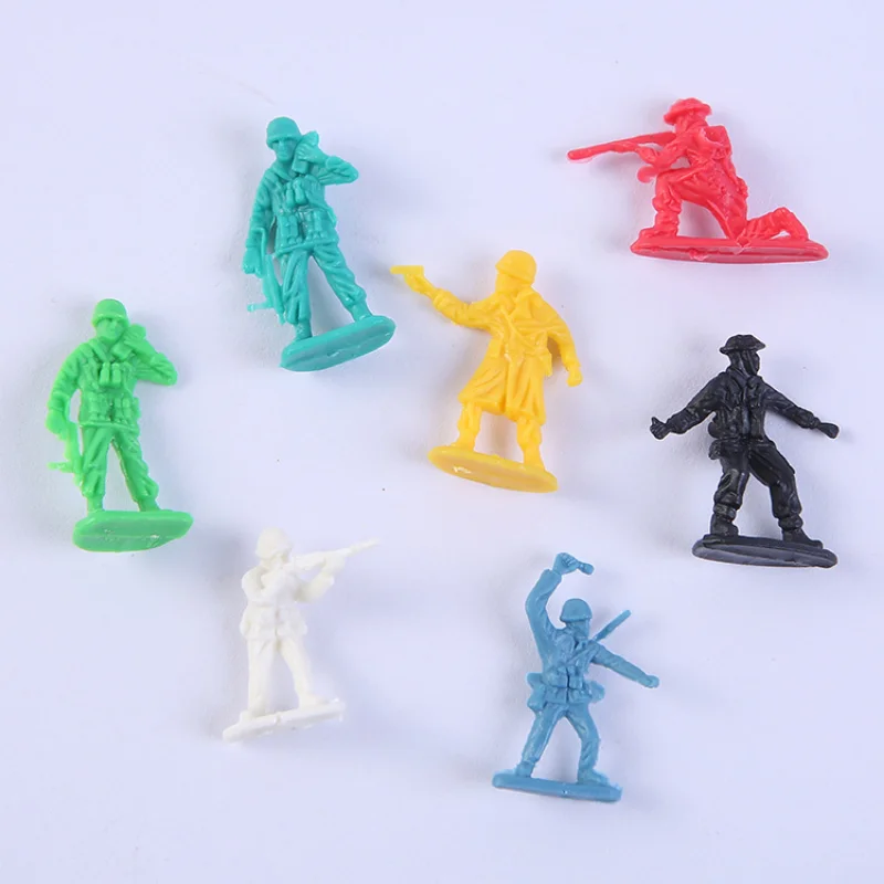 50 pz colorato 3cm modello soldato militare giocattoli Playset Desk Decor Army Men for Kids regali di compleanno bomboniere Pinata filler