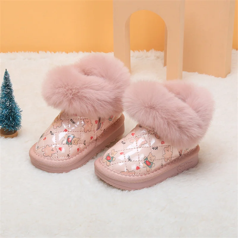 2024 New Winter Baby Snow Boots For Girls Leather Cartoon peluche Cute Princess Shoes Zip Side Warm Fashion Toddler Kids Boots