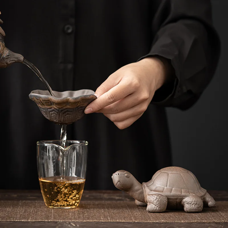 Fu Turtle Tea Strainer Japanese Gilding Iron Glaze All-Ceramic Integrated Turtle Filter Tea Partition Tea Separator Tea Filter