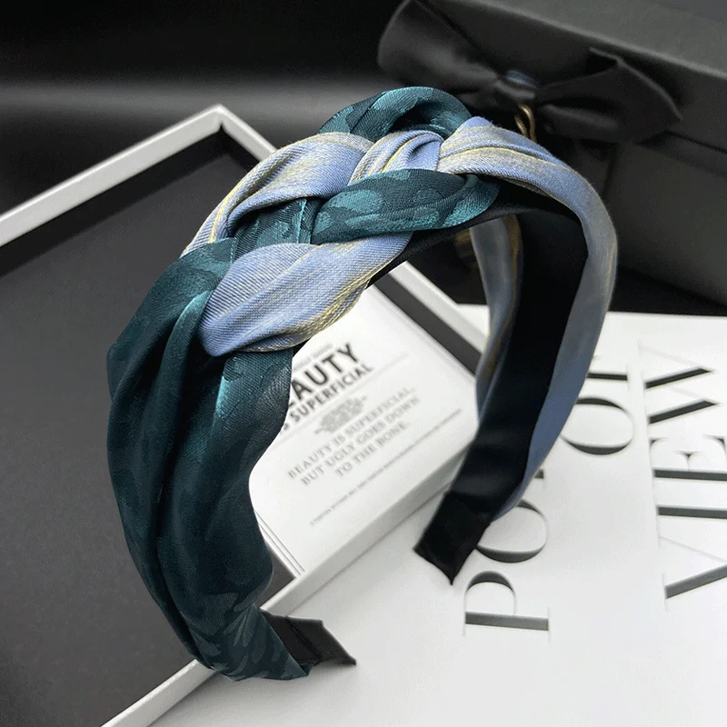 

Hairbands for women, versatile and high-end for going out. Face wash headband with high cranial pressure and hair accessories