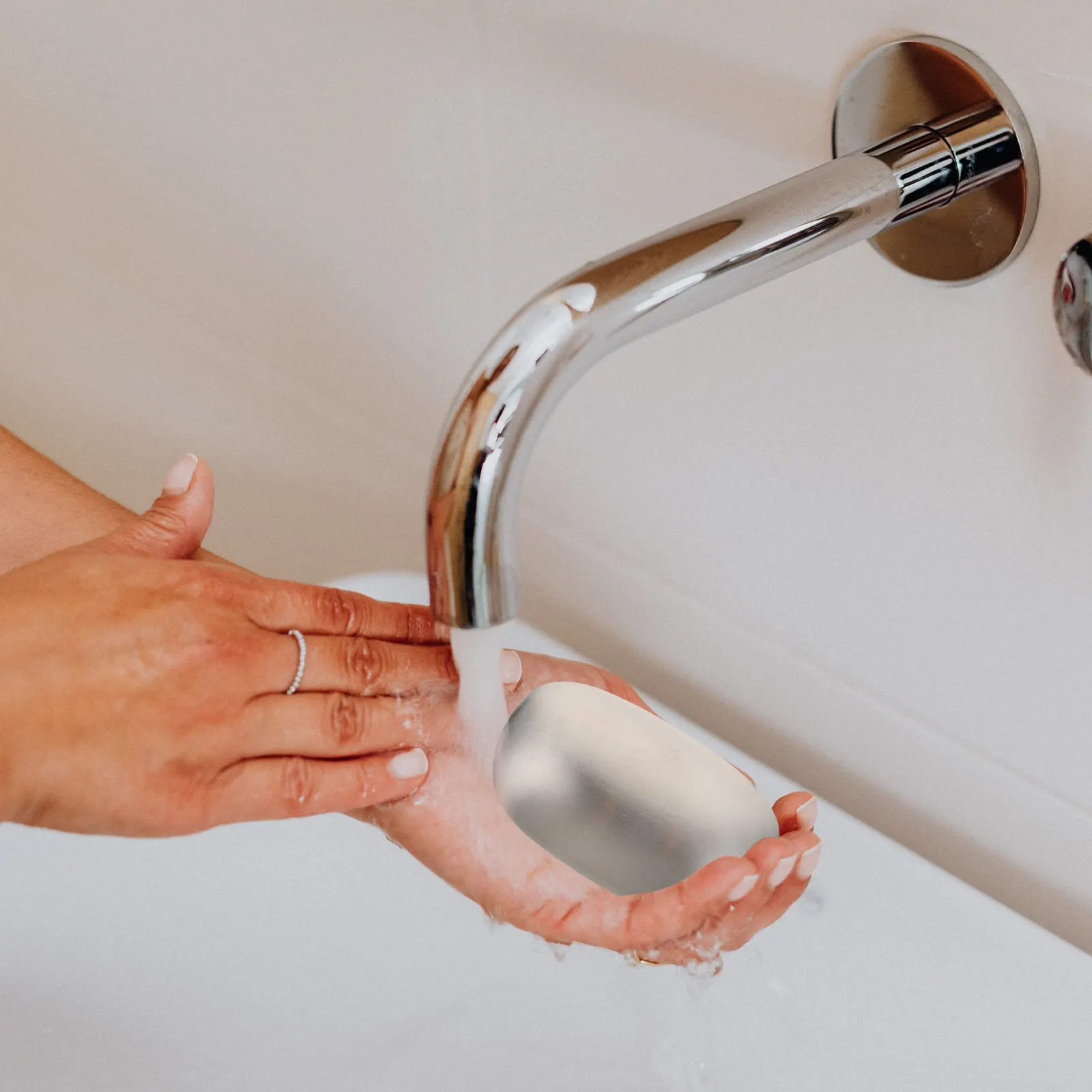 

1 шт. Дезодоратор для кухни из нержавеющей стали, квадратный, поглотитель запахов мыла, устраняет запахи от приготовления пищи: лука, чеснока, рыбы