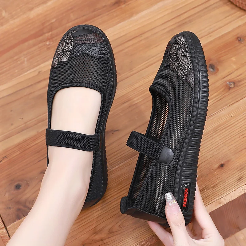 Mother female shoes summer new mesh breathable mesh surface the elderly grandmother soft bottom antiskid old Beijing cloth shoes