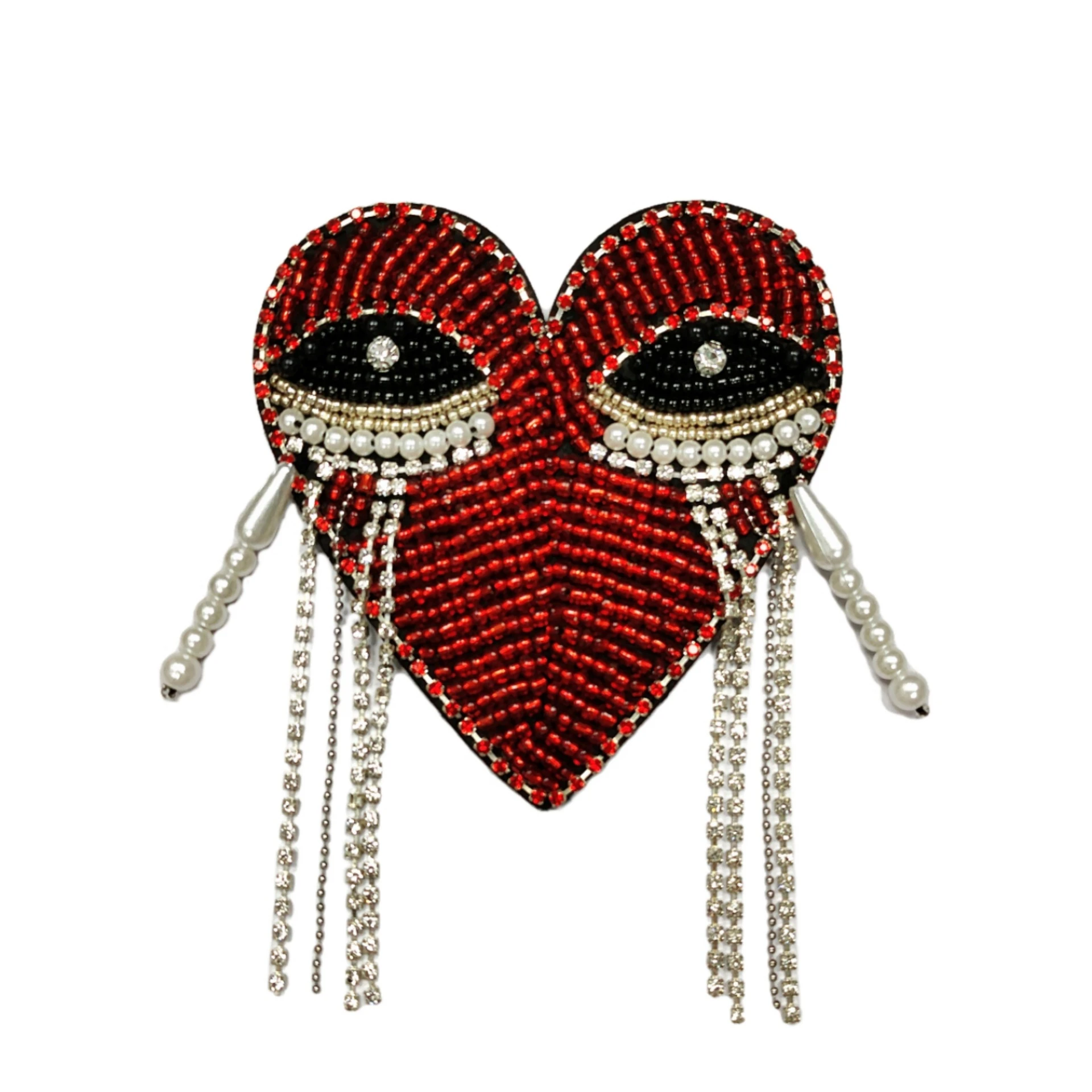 Tassel Red Eyes Sew-on Love Heart Patches Badges Crystal Beaded Appliques Rhinestone Patches T-shirt Clothes Diy Bags Decoration