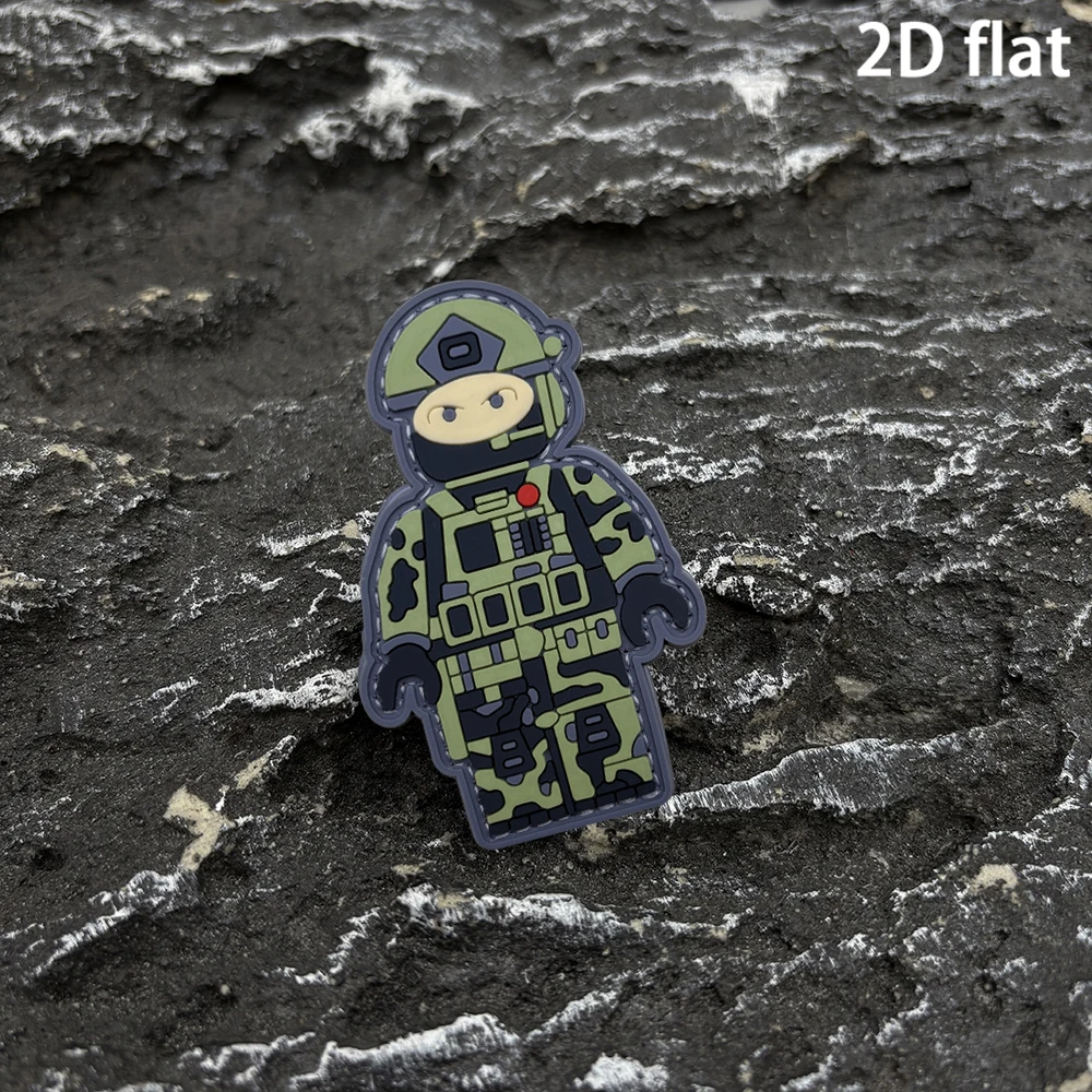Vertikales dekoratives Emblem mit Tarnmuster-Textur, leuchtet im Dunkeln, PVC-Material, Armband, Applikation zur täglichen Stoffpflege, wird mit passenden, wollähnlichen Stoffaccessoires geliefert