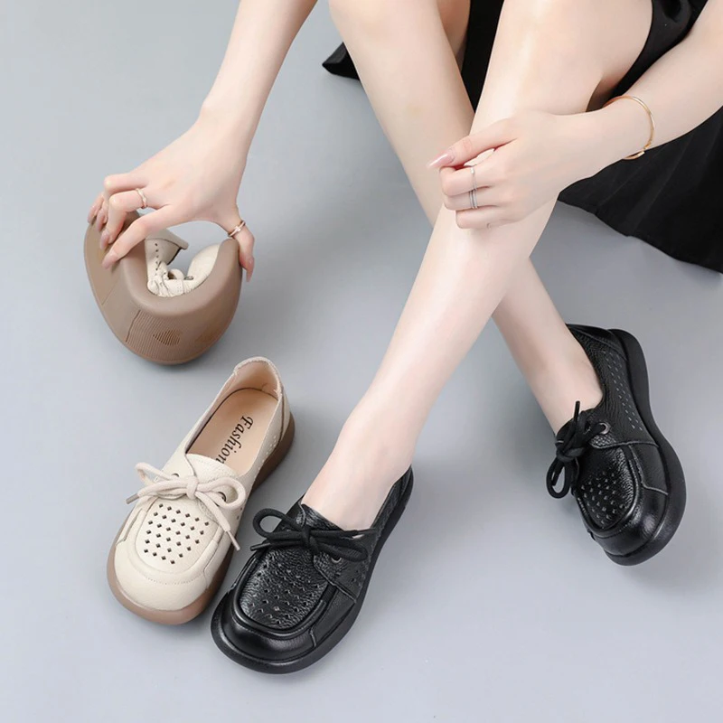 

Women's Soft Leather Loafers Comfortable Flat Shoes Non-slip Casual Mom Shoes Breathable Lace-up Walking Shoes Plus Size