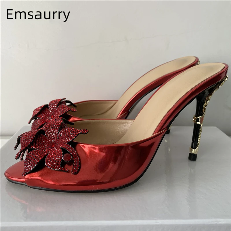 

Женские сандалии с металлическими лепестками, на высоком каблуке