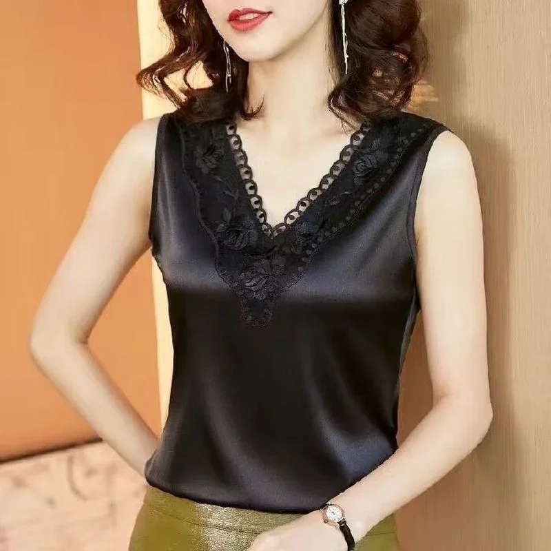 Korean Silk Women Blouses Shirt Woman Satin Blouse Tops Women Satin Lace Embroidery Blouse Top Woman V-neck Printing Shirts Tops