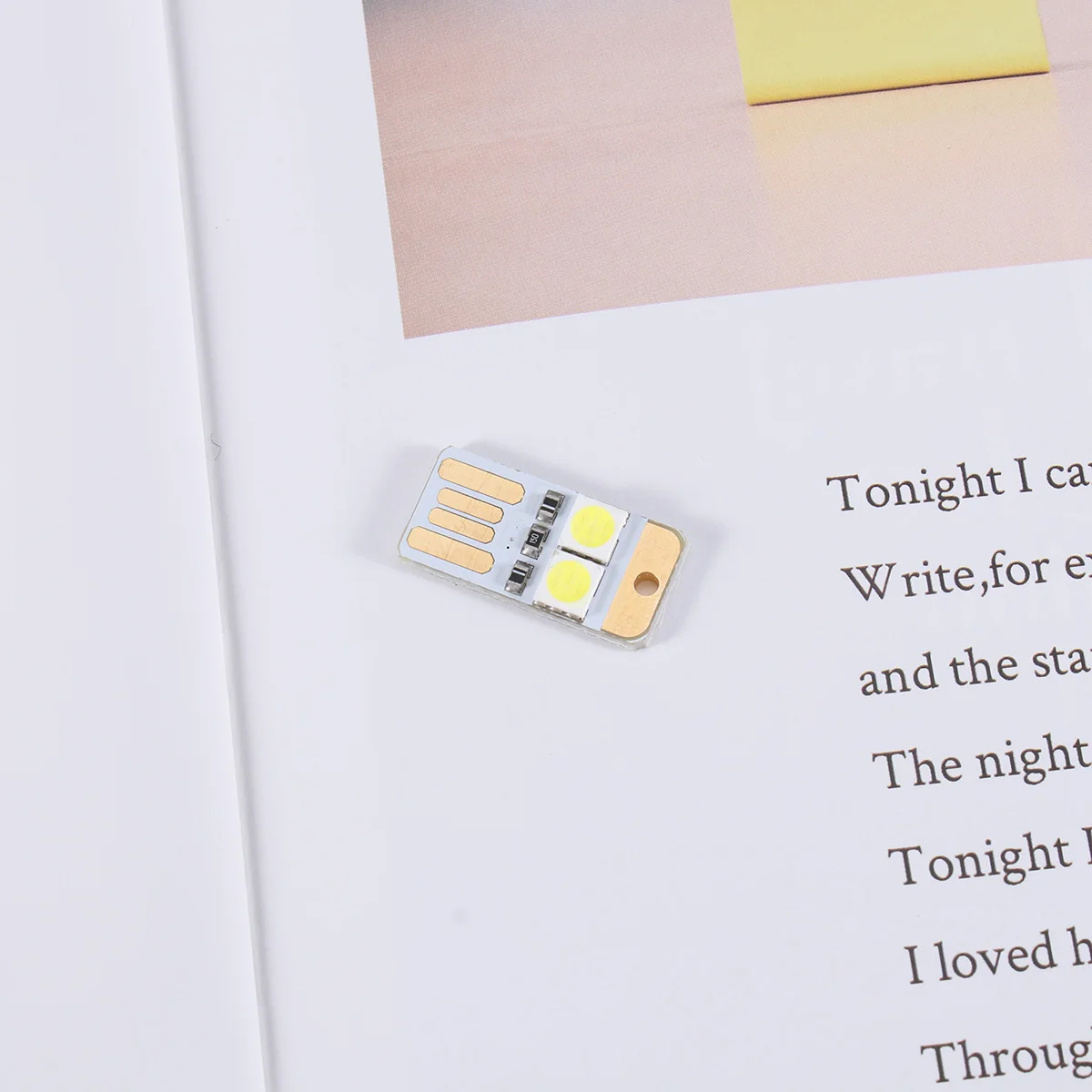 

Super Bright 5V 2- White Light Chip 12x25mm Nonpolarity Easy Install for DIY USB Lighting Computer Lamp LED Light Chip