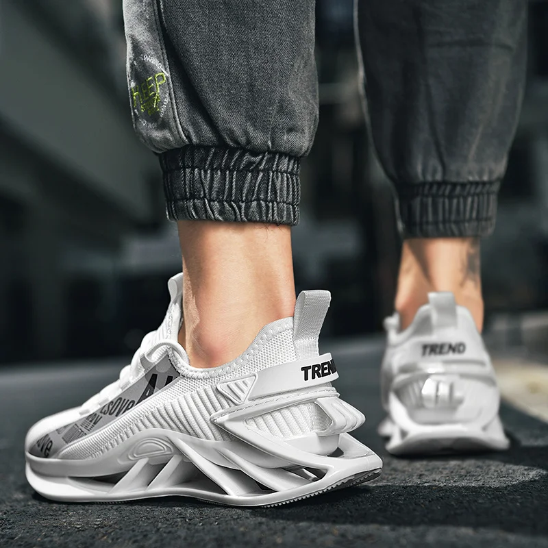 New 2025 Summer Breathable Walking Shoes Breathable Shoes Soft Bottom Shock Absorption Casual Running Shoes Very Good