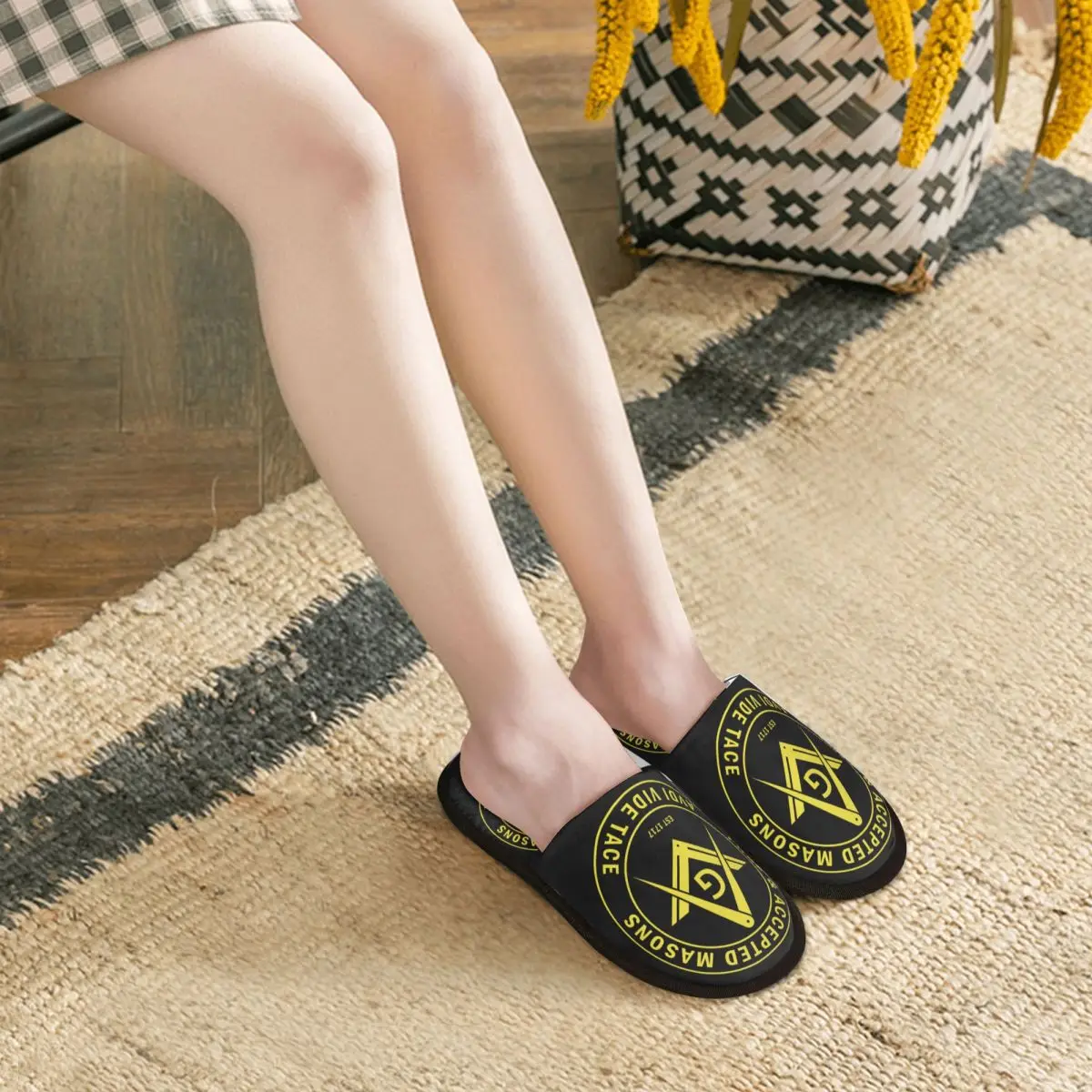 Custom Free Accepted Masons Masonic Freemason Guest Slippers for Bathroom Women House Slipper