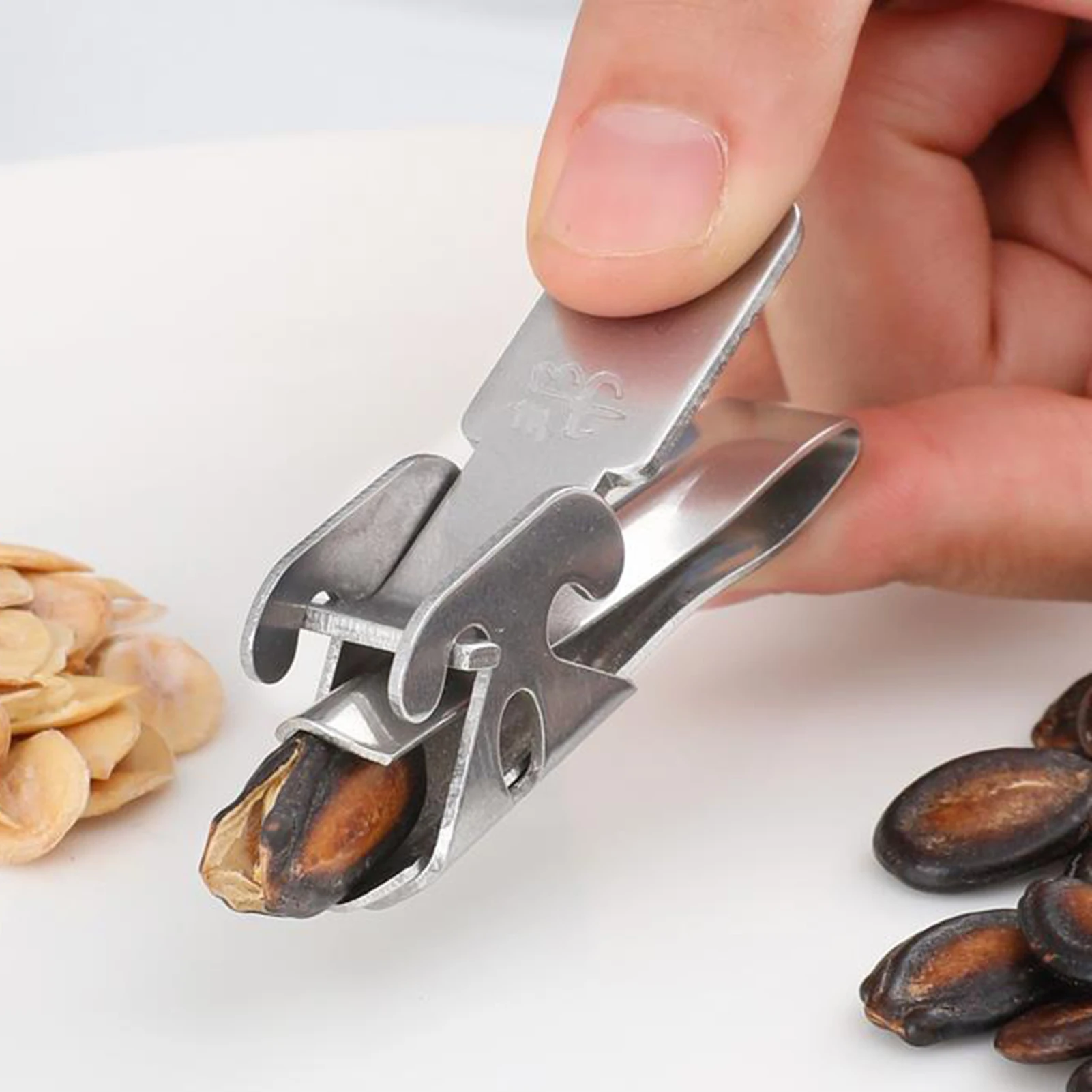 Stainless Steel Nut Sheller Peanut Pincers Melon Seeds Opener Pistachios Sunflower Seeds Peeler Walnut Plier Clamp Kitchen Tools