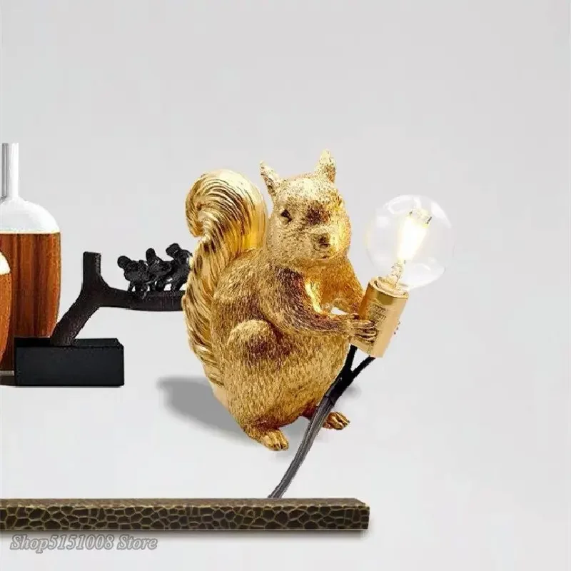 

Italy Resin Led Table Lights Mini Cute Squirrel Night Lights Bedroom Living Room Home Decol Table Lamps Gift Desk Light Fixtures
