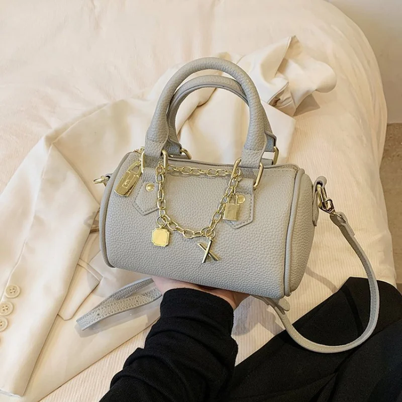 Women's Elegant Leather Crossbody Bag Featuring Simple Vintage Style And Paris Designer Aesthetic Perfect For Daily Use​