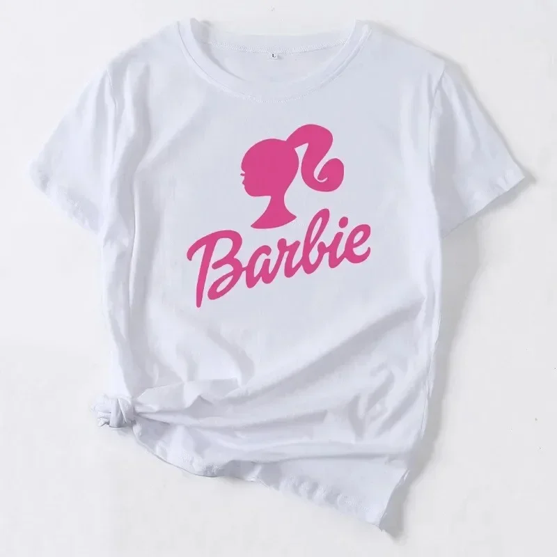 Camiseta de dibujos animados de Barbie para mujer, Top con letras, cuello redondo, estampado, ropa de verano de manga corta, camisetas de gran tamaño de Anime Kawaii para niñas