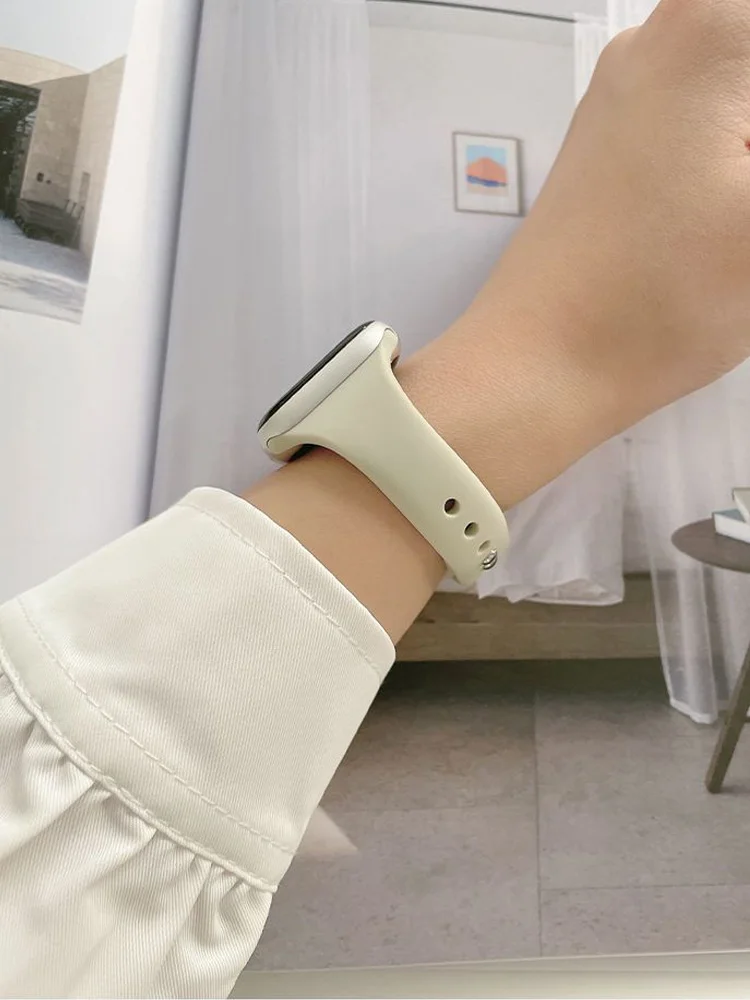 Apple Watch用スポーツスリムシリコンストラップ 10バンド 42mm-46mm 44mm 41mm 40mm 38mm 45mm ブレスレット シリーズ8 SE 4 9 7 6 5 ウルトラ2 49mm対応