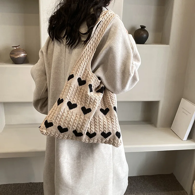 1PC New Knitted Bag Women\'s Summer Handmade Woolen Knitted Underarm Knitted Bag Love Shoulder Bag