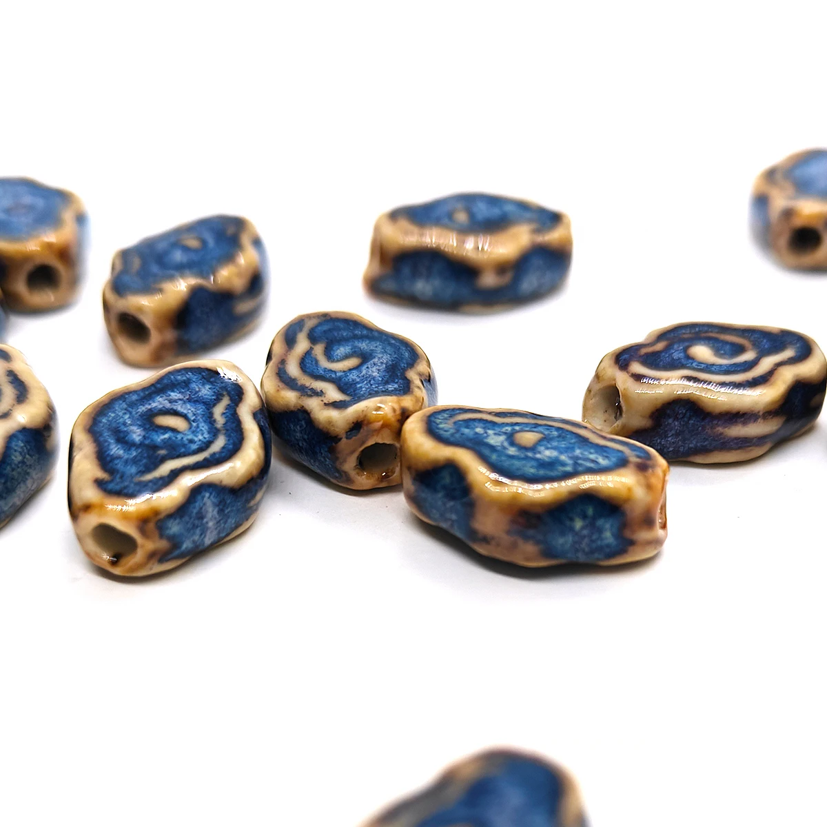 10pcs 16MM Chinese Style Auspicious Cloud Ceramic Bead Blue Gradient Glaze Porcelain Bead for DIY Jewelry Necklace Gift