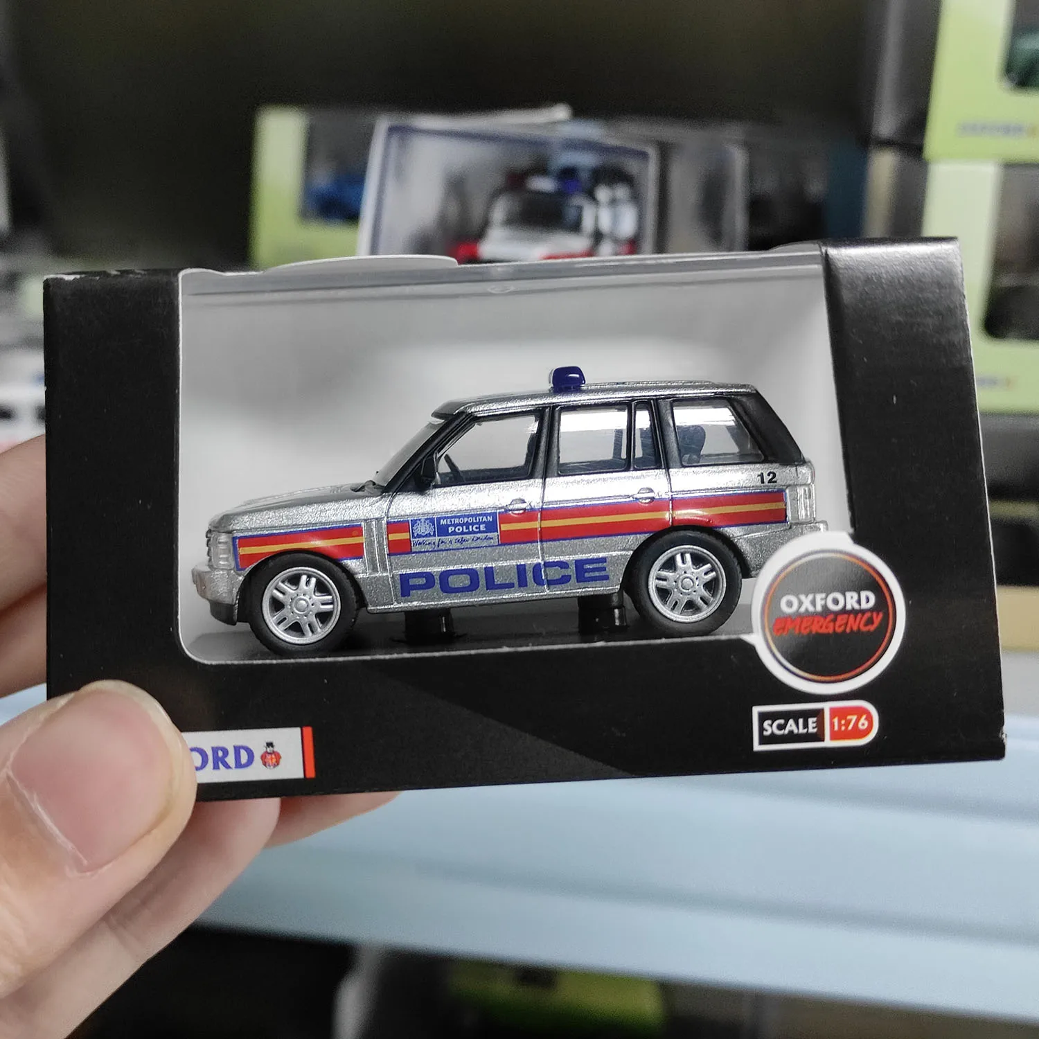Diecast OXFORD 1:76 Scale Land Rover Fire Truck Rescue Vehicle Alloy Car Model view 4