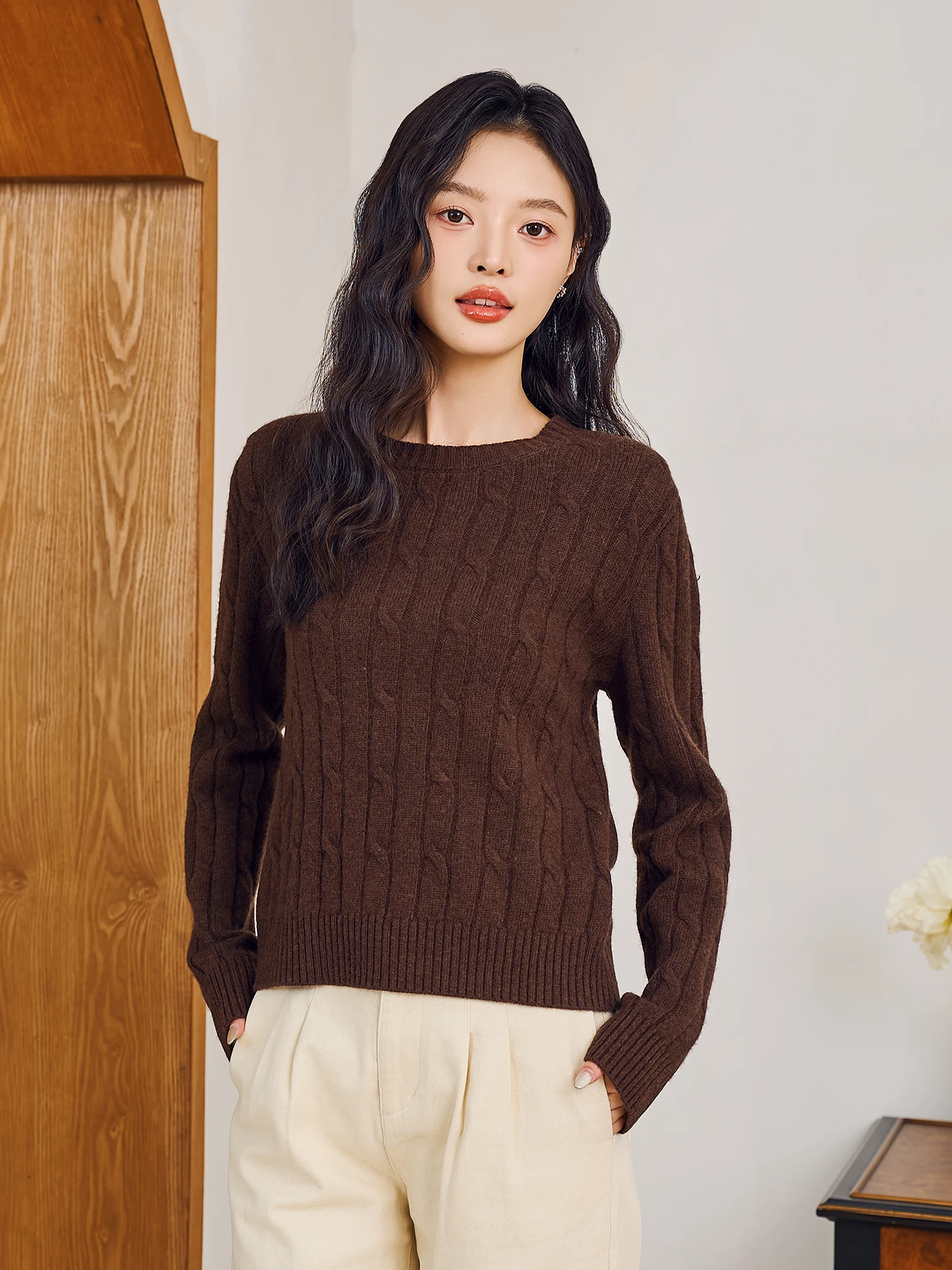 

Fay Basic Универсальный женский трикотаж, зимний новый дизайн, свободный топ с 3D вышивкой, теплый теплый круглый Ne Long Sve