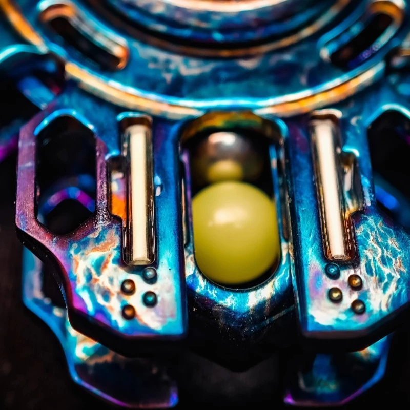 الراحة EDC أربع أوراق الربط DIY مضيئة ضبط شوكة الدائمة الدورية جيروسكوب الإصبع لعبة الضغط