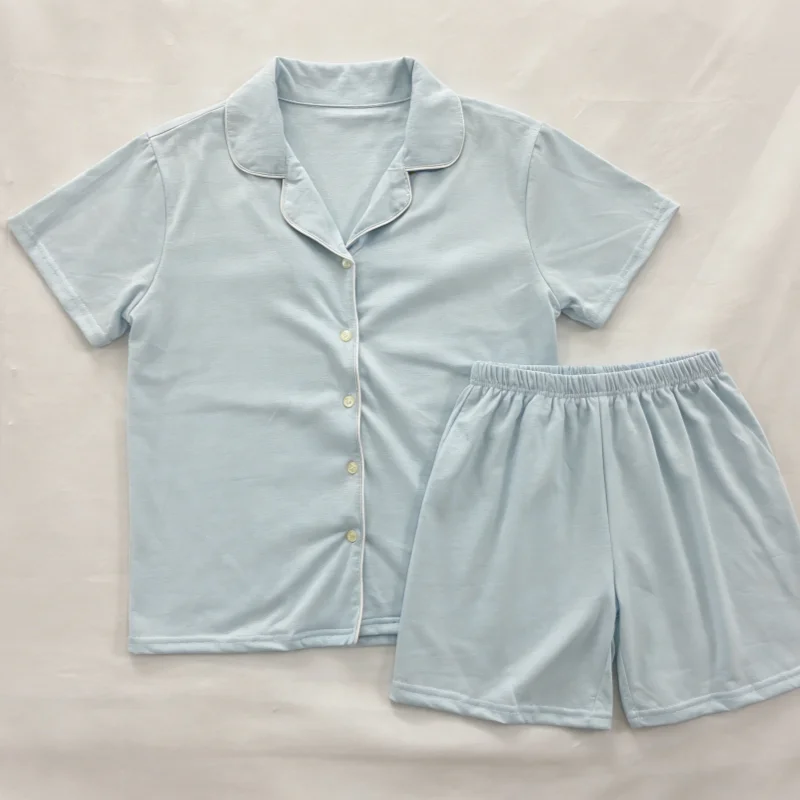 

Светлый минималистичный комплект пижамы с отложным воротником и коротким рукавом, новый, свободный, уютный, легкий люкс, для дома, из двух предметов