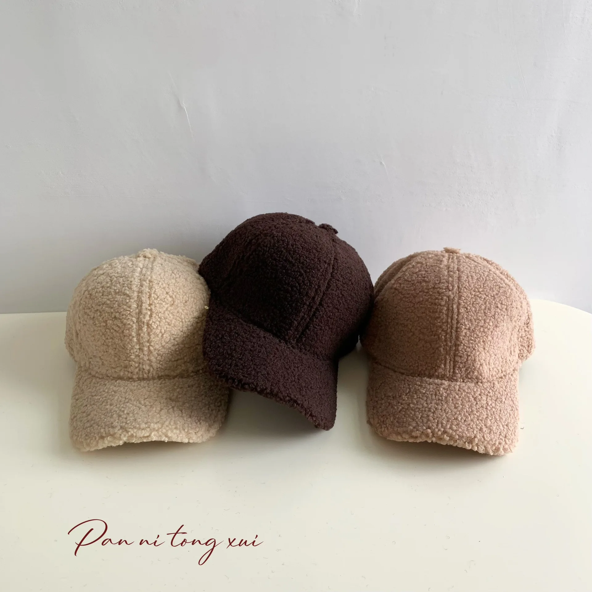 

Imitation lamb wool baseball cap for men and women, warm autumn and winter, curved brim duckbill cap, outdoor hat women hat