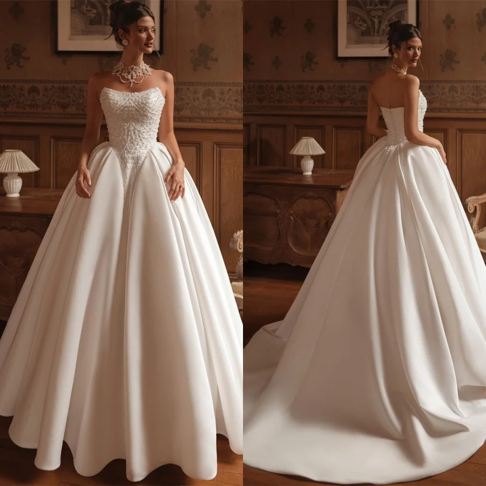 

Customized White Jersey Wedding Dress Exquisite Strapless Beading Sleeveless Bridal Gowns Chapel Train Buttons Back Dress