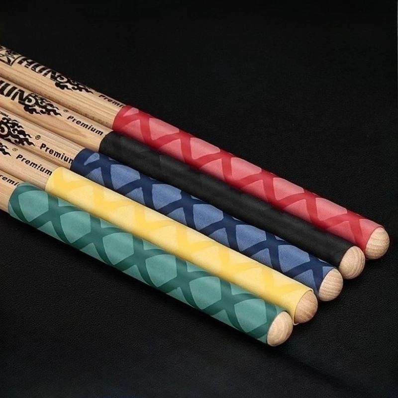 2 قطعة عصا الطبل القبضات أفخاذ المضادة للانزلاق امتصاص العرق قبضة ل 7A 5A 5B 7B أفخاذ 12 سنتيمتر * 1.8 سنتيمتر القبضات الأكمام #1