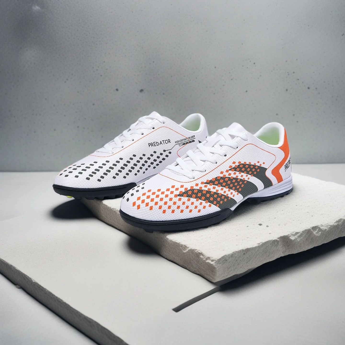 

A pair of children's four-season leather football shoes with studs, wear-resistant football shoes, sizes 31-46，ADN-2503X-4