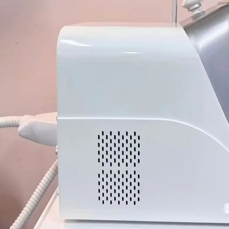 

Диодный лазерный аппарат для удаления волос 10 бар, 3 длины волны (755 нм, 808 нм, 1064 нм), 4000 Вт, безболезненное перманентное удаление волос, CE