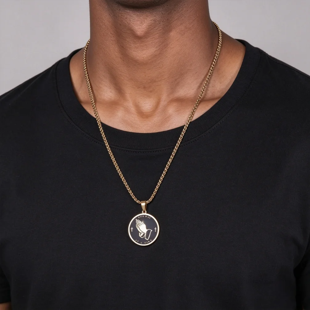 Retro Men Praying Hands Medal Pendant Necklace Simple Stainless Steel Necklace Fashion Outfit Casual Jewelry Accessories