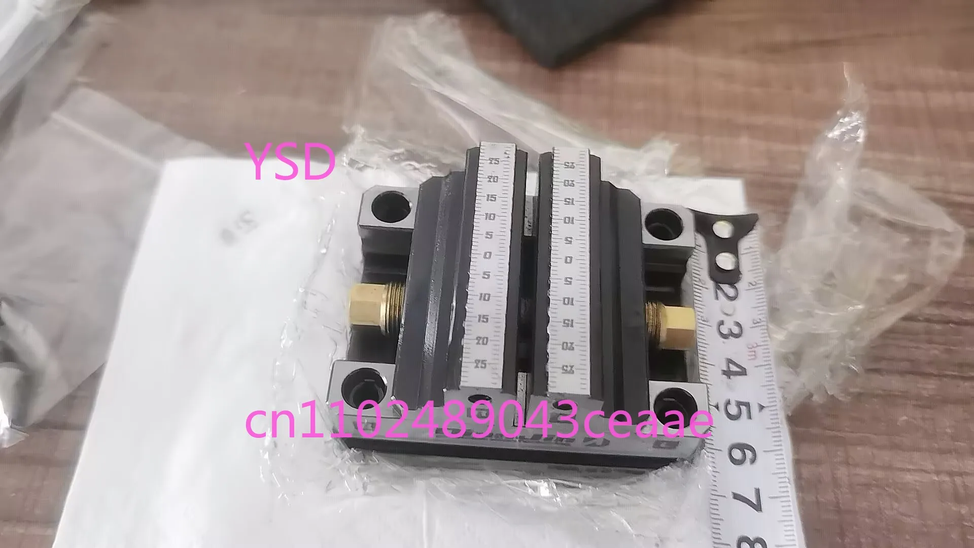 

Four and Five Axis Fixture Self-centering Vise Forward and Reverse Quick Clamping