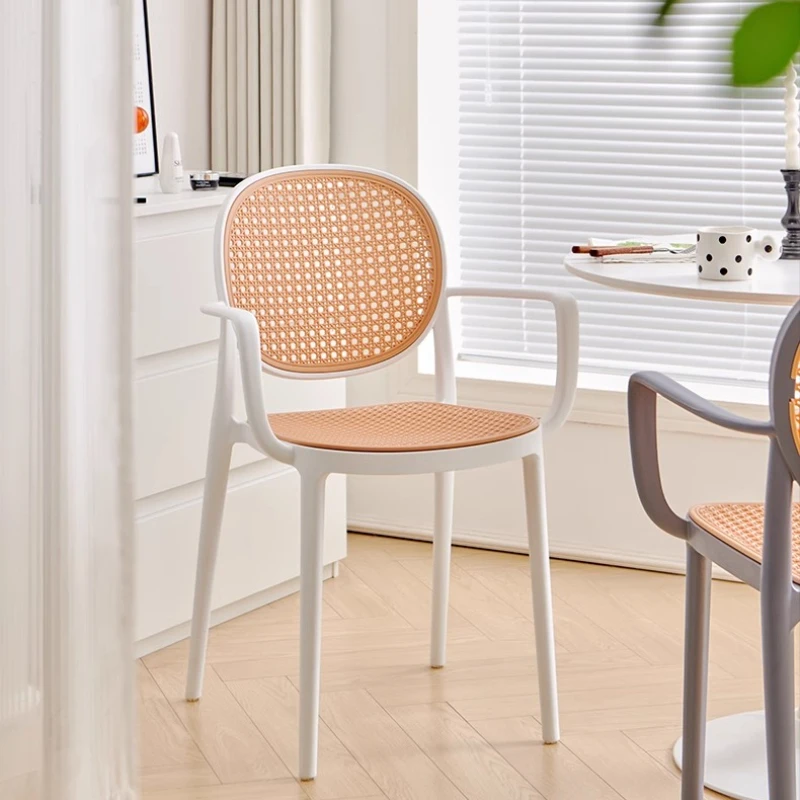 

Пластиковый обеденный стул с имитацией ротанга, домашний балкон, книжный стол, стул, штабелируемый со спинкой подлокотника