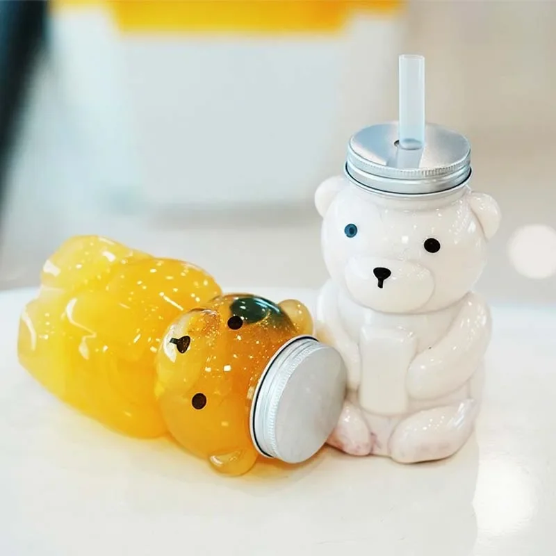 500 مللي زجاجات شفافة محمولة على شكل دب كرتوني، حاويات مشروبات لطيفة قابلة لإعادة الاستخدام لعصير شاي الفقاعات ومستلزمات الحفلات