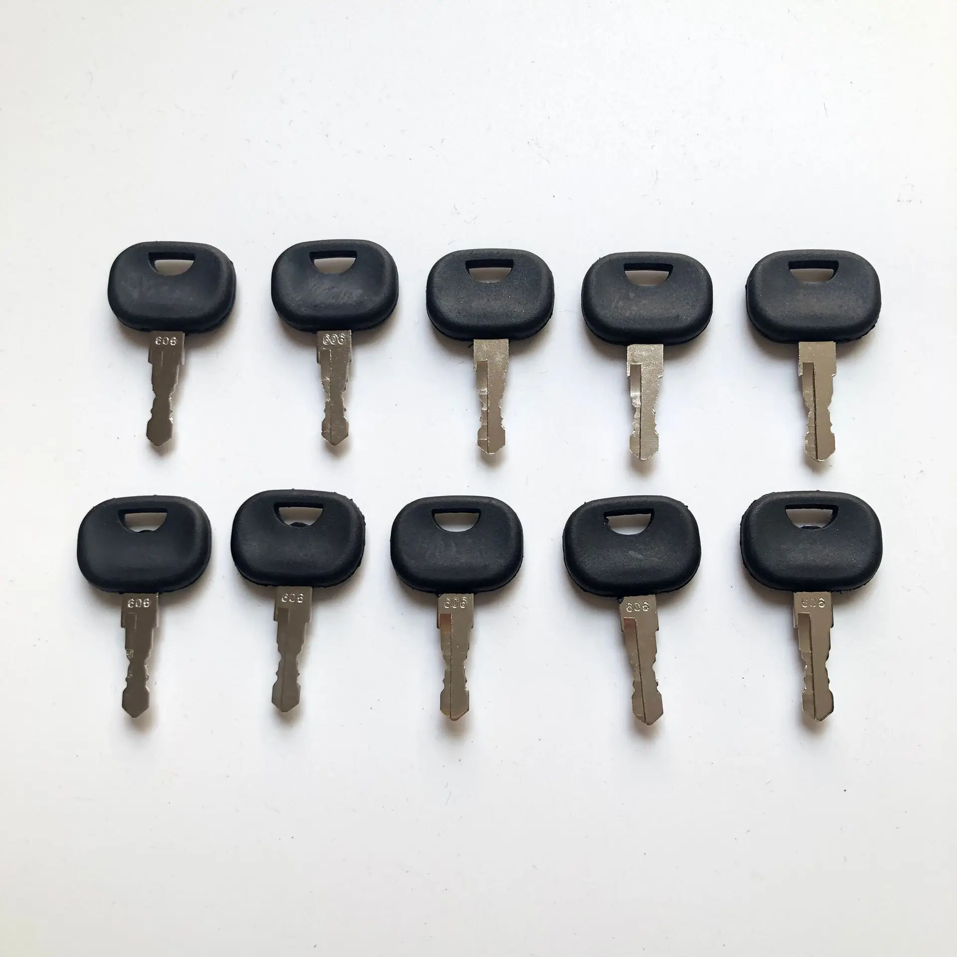 10 pcs Ignition Starter Key 14606 606 for Liebherr & John Deere Heavy Equipmen  Ignition Starter Key 14606 606 for Liebherr