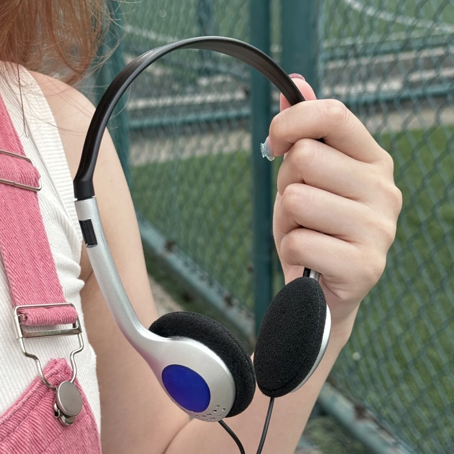 성격 레트로 클래식 음악 헤드폰 패션 게임 헤드셋 휴대용 스포츠 유선 이어폰 사진 사진 소품