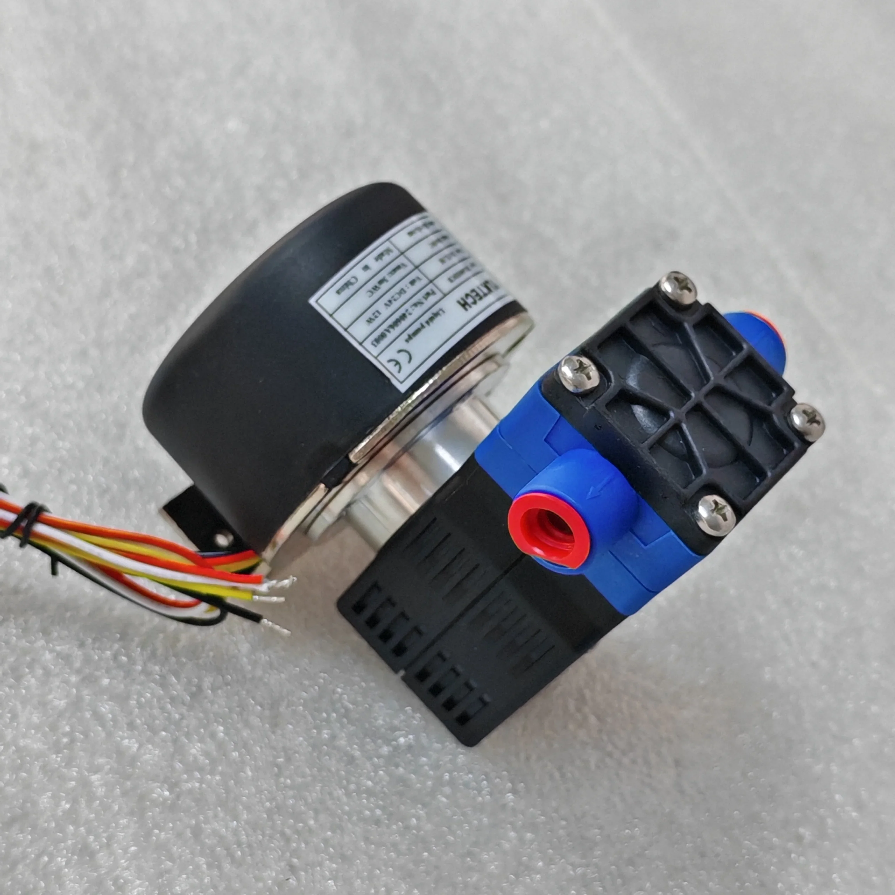 

Высокопроизводительный мембранный насос для анализа жидкостей и обработки сточных вод