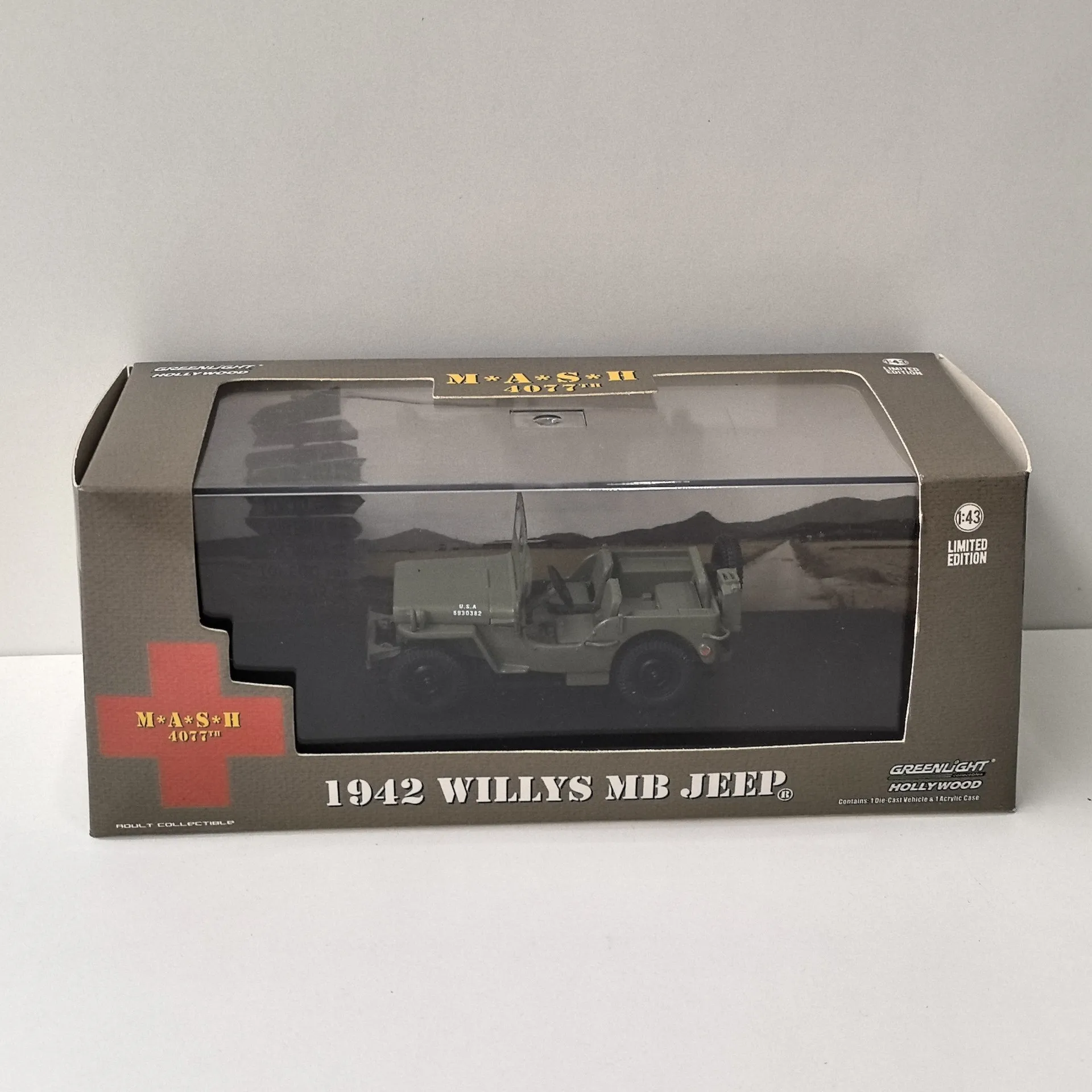 

Box Cracked Diecast Green Light 1/43 Scale WILLYS MB 1942 JEEP Willis Jeep Alloy Car Model Collectible Toy Gift Souvenir Display