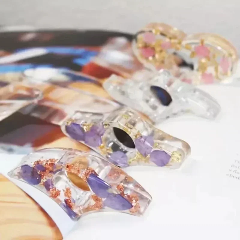 

1PC Dried Flower Thumb Book Support Book Page Presses Holder Stands Bookmarks Office Supplies Book Thumb Holder School Office