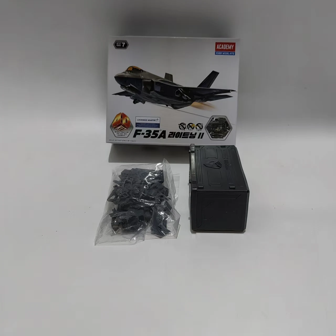Academy F-35A Lightning II Fighter Plane Model (4D KIT)-Model Collector AC15406